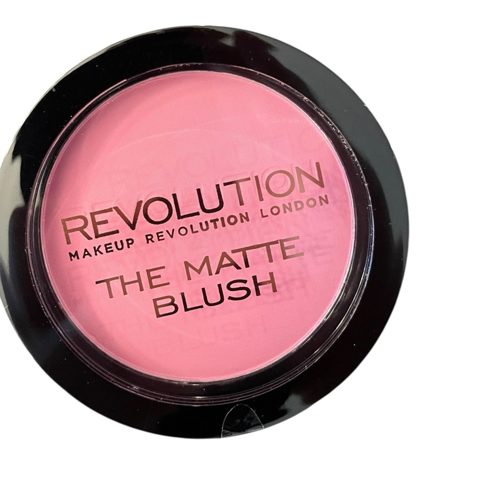 Makeup Revolution London Matte Blush DIVINE New Hints Of PINK Vegan Cruelty Free